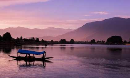Card image for Dal Lake's Divine Spell