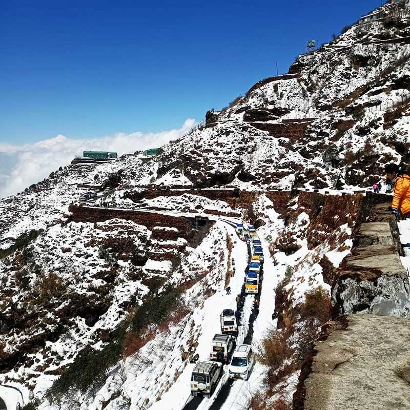 Snowfall at Zuluk